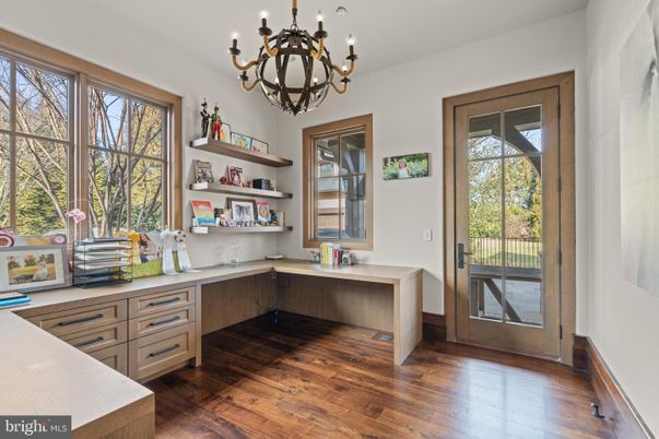 Chandelier, Interior, Wood Texture Flooring