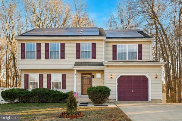 Attached, Exterior, Facade, Solar Panels, Georgian