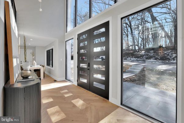 Interior, Pendant Lights, Recessed Lighting, Wood Texture Flooring