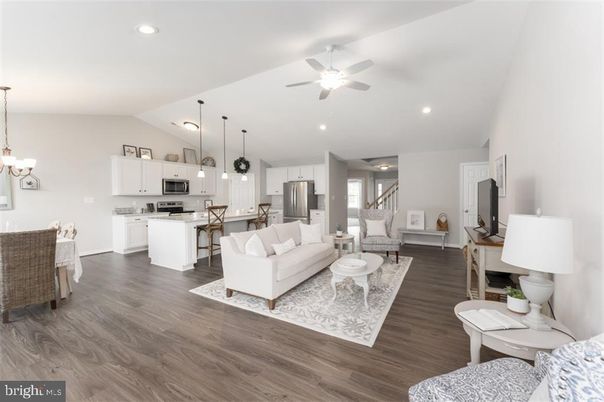 Dining room, Interior, Kitchen, Living room, Pendant Lights, Recessed Lighting, Stainless Steel Appliances, Wood Texture Flooring