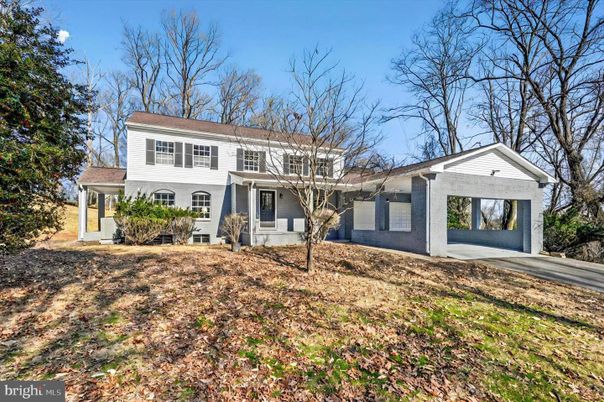 Attached, Backyard, Exterior, Facade, Split Level