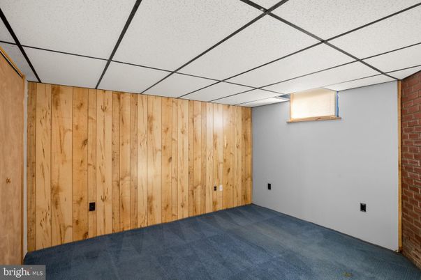 Empty room, Interior, Stone Walls, Wooden Walls