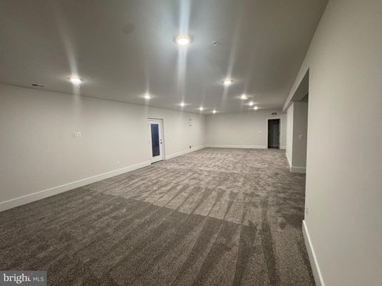 Empty room, Interior, Recessed Lighting