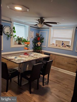 Dining room, Interior, Recessed Lighting, Wood Texture Flooring