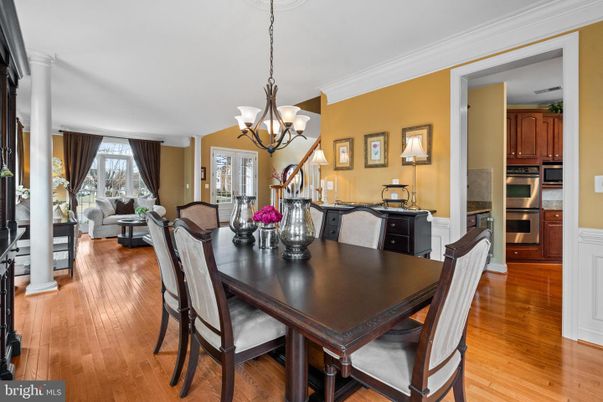 Chandelier, Dining room, Interior, Kitchen, Living room, Wood Texture Flooring