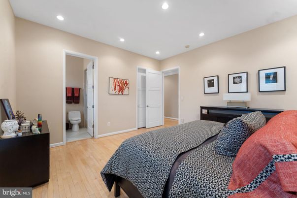 Bathroom, Bedroom, Interior, Recessed Lighting, Wood Texture Flooring