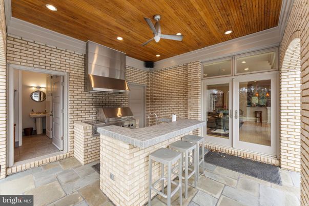 Exterior, Recessed Lighting