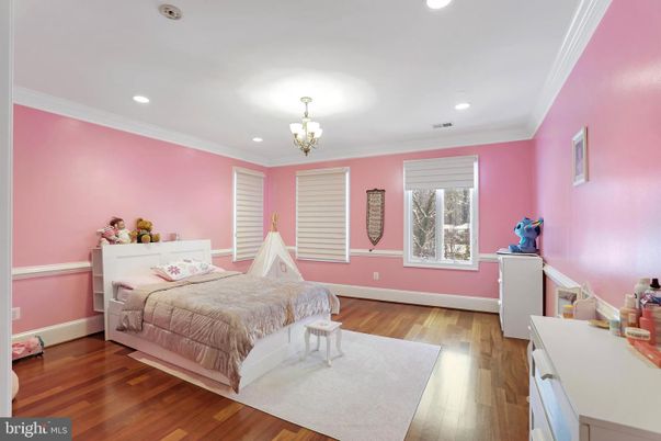 Bedroom, Chandelier, Interior, Recessed Lighting, Wood Texture Flooring