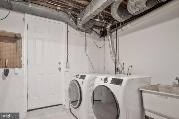 Interior, Washer