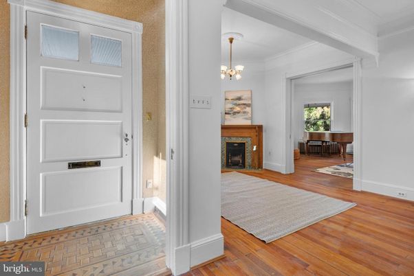 Chandelier, Fireplace, Interior, Pendant Lights, Piano, Wood Texture Flooring