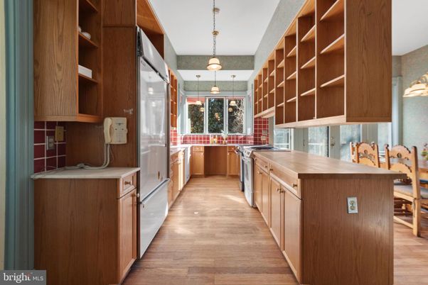 Interior, Kitchen, Pendant Lights, Wood Texture Flooring
