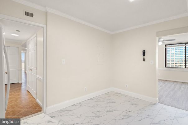 Empty room, Interior, Marble, Recessed Lighting