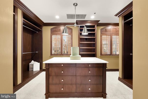 Interior, Pendant Lights, Recessed Lighting, Walk-in Closets