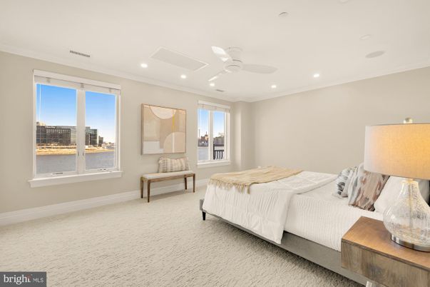 Bedroom, Interior, Recessed Lighting, Water