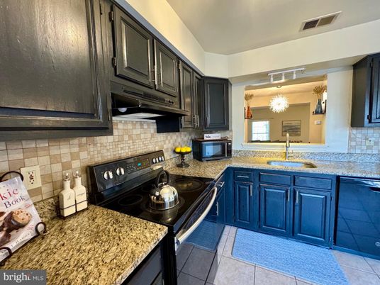Chandelier, Interior, Kitchen