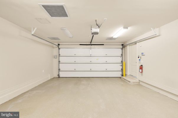 Garage, Interior