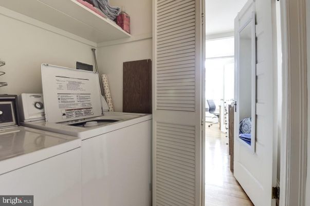 Interior, Utility Closets, Washer, Wood Texture Flooring