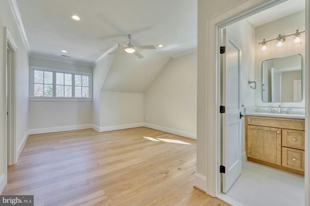 Bathroom, Interior, Recessed Lighting, Wood Texture Flooring