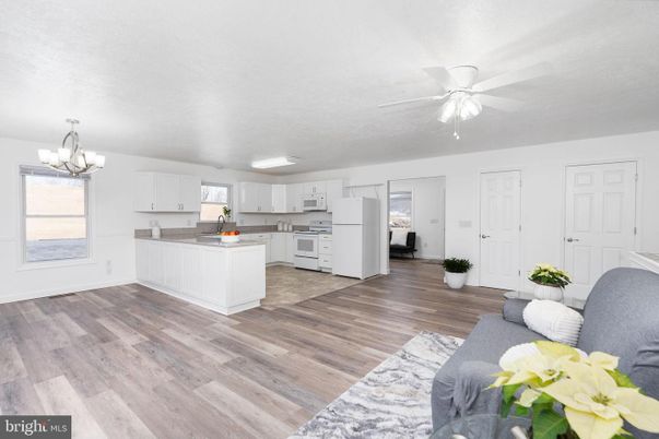 Chandelier, Interior, Kitchen, Wood Texture Flooring