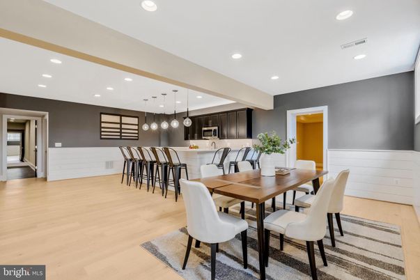 Dining room, Interior, Kitchen, Pendant Lights, Recessed Lighting, Wood Texture Flooring