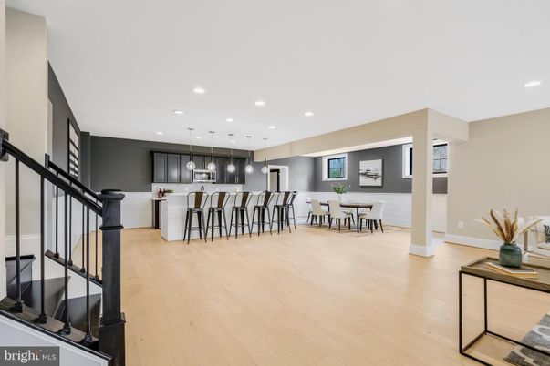 Dining room, Interior, Kitchen, Pendant Lights, Recessed Lighting, Wood Texture Flooring