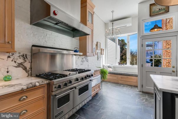 Interior, Kitchen, Pendant Lights, Stainless Steel Appliances