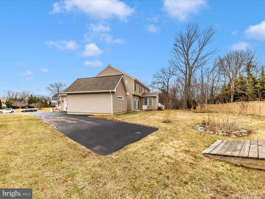 Backyard, Detached Garage, Exterior