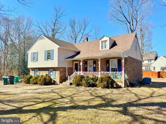 Exterior, Facade, Brick Facade, Split Level
