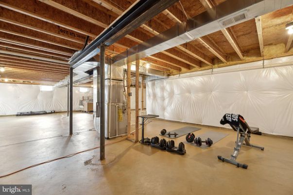 Fitness Equipment, Interior, Wooden Beams