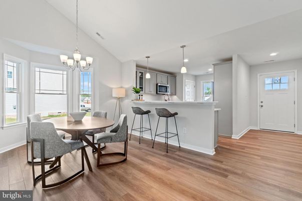 Chandelier, Dining room, Interior, Kitchen, Pendant Lights, Recessed Lighting, Wood Texture Flooring