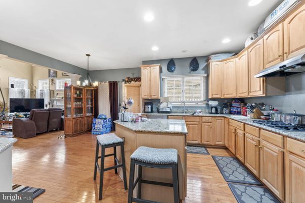 Chandelier, Interior, Kitchen, Living room, Pendant Lights, Recessed Lighting, Wood Texture Flooring