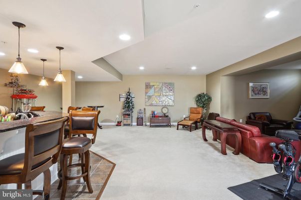 Interior, Living room, Pendant Lights, Recessed Lighting