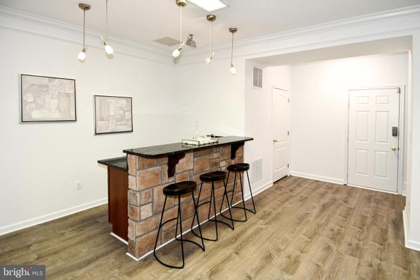 Interior, Pendant Lights, Wood Texture Flooring