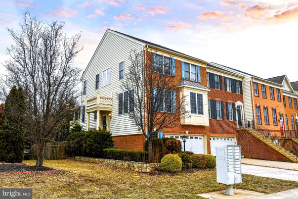 Attached, Exterior, Facade, Brick Facade, Rowhouse