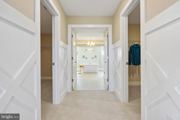 Bathroom, Chandelier, Free Standing Baths, Interior, Pendant Lights