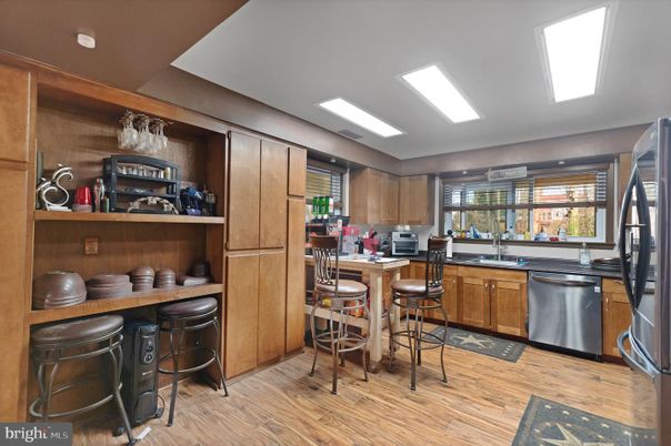 Dining room, Interior, Kitchen, Recessed Lighting, Wood Texture Flooring