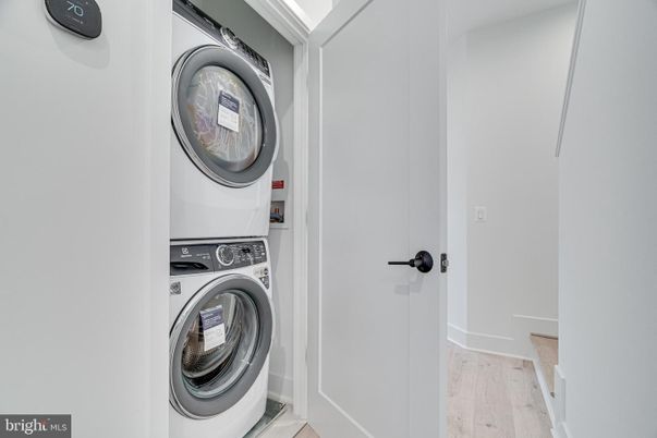 Interior, Utility Closets, Washer, Wood Texture Flooring