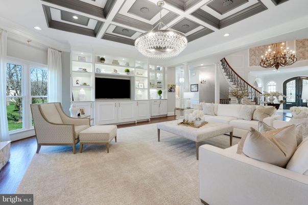 Chandelier, Dining room, Interior, Living room, Recessed Lighting, Wood Texture Flooring