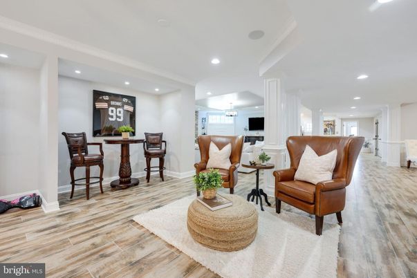 Interior, Living room, Pendant Lights, Recessed Lighting, Wood Texture Flooring