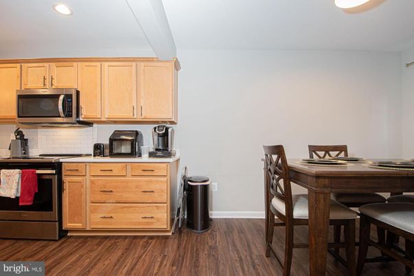 Dining room, Interior, Kitchen, Recessed Lighting, Wood Texture Flooring