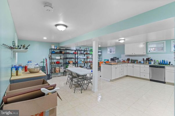 Dining room, Interior, Kitchen, Recessed Lighting