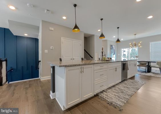 Dining room, Interior, Kitchen, Pendant Lights, Recessed Lighting, Wood Texture Flooring