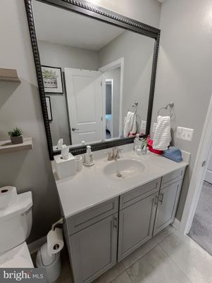 Bathroom, Dual Sink Vanities, Interior