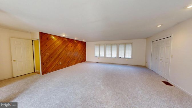 Empty room, Interior, Recessed Lighting, Wooden Walls