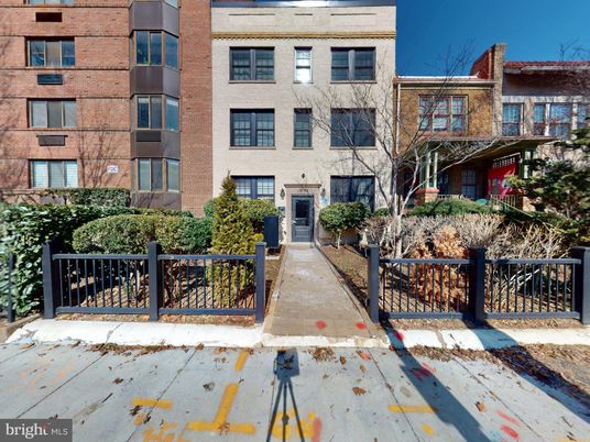 Exterior, Facade, Brick Facade, Rowhouse