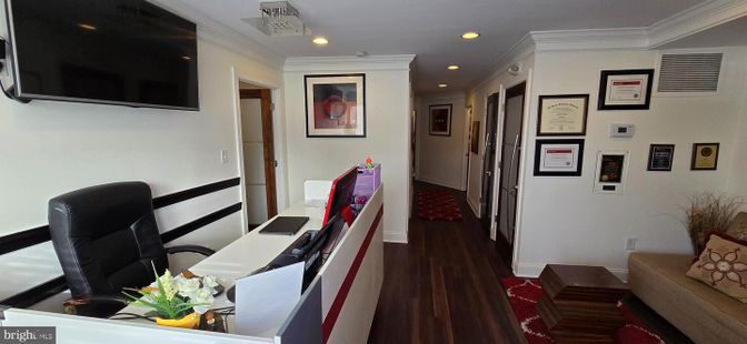Home Office, Interior, Recessed Lighting, Wood Texture Flooring
