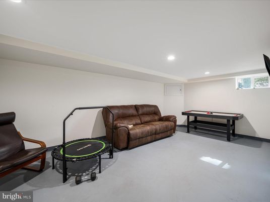 Billiard Table, Game Room, Interior, Recessed Lighting