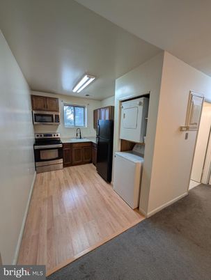 Interior, Kitchen, Stainless Steel Appliances, Washer, Wood Texture Flooring