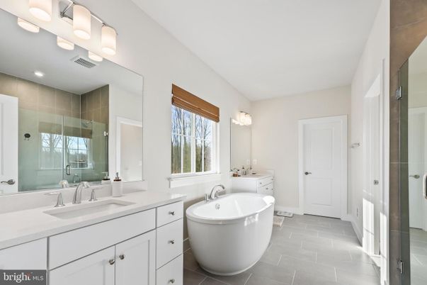 Bathroom, Dual Sink Vanities, Free Standing Baths, Glass Shower, Interior, Recessed Lighting