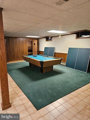 Billiard Table, Game Room, Interior
